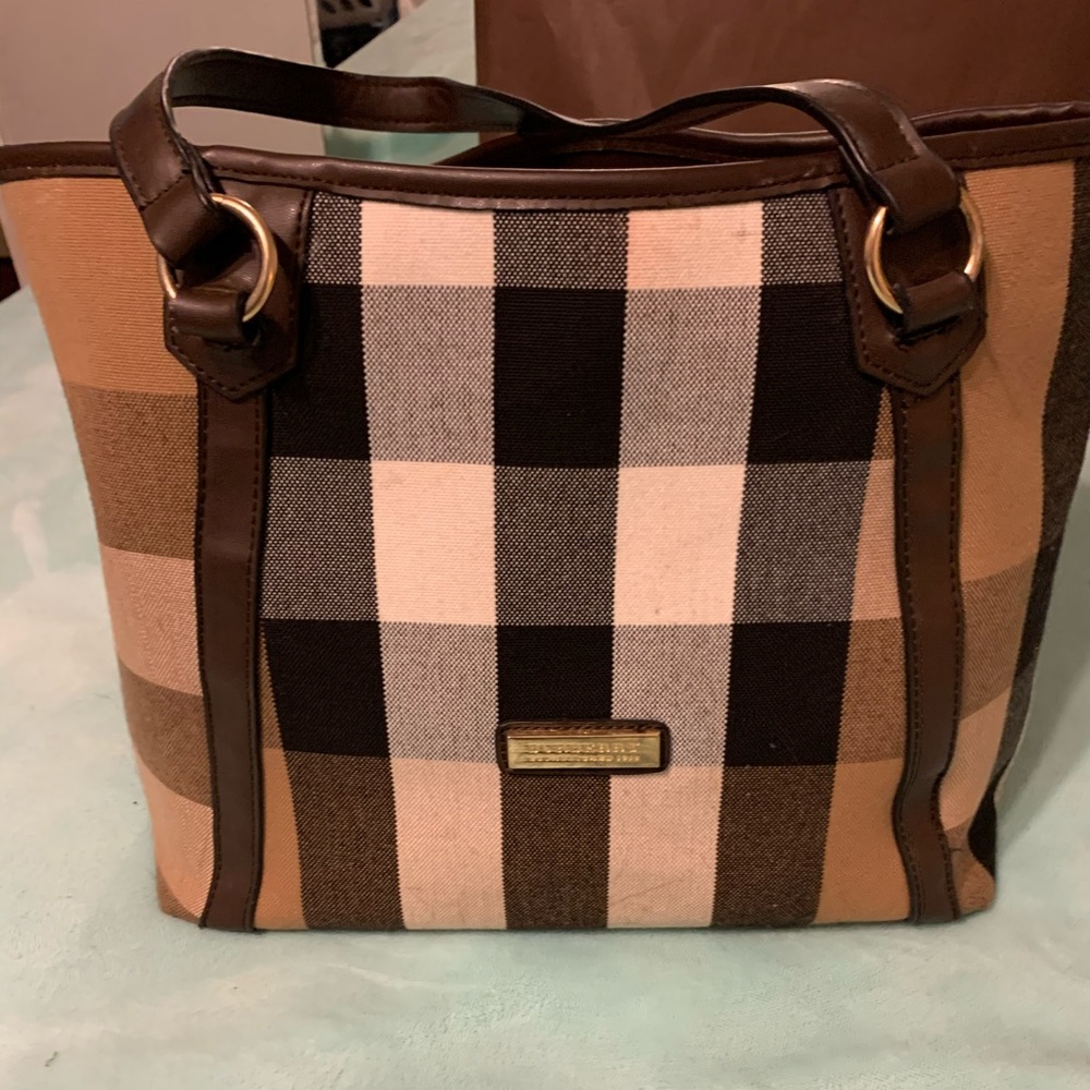 Burberry tote